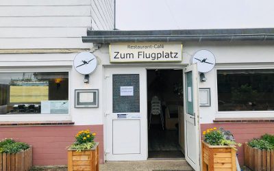 Neue Aussenwerbung für das Restaurant – Café Zum Flugplatz