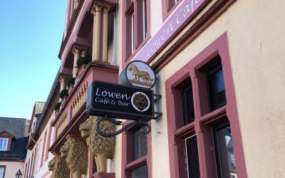 Neue Aussenwerbung Löwen-Café Weilburg